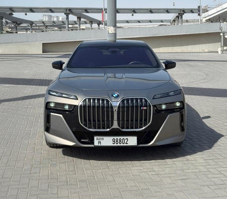 BMW 760i 2024