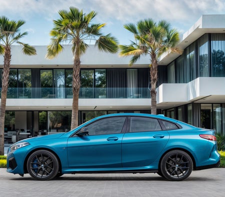 BMW M235i 2021, photo 2 of 4
