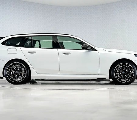 Weiß BMW M5 Competition 2026