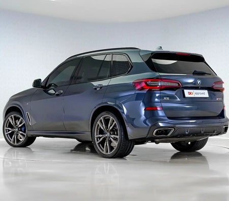 Grau BMW X5 M50i Xdrive 2022