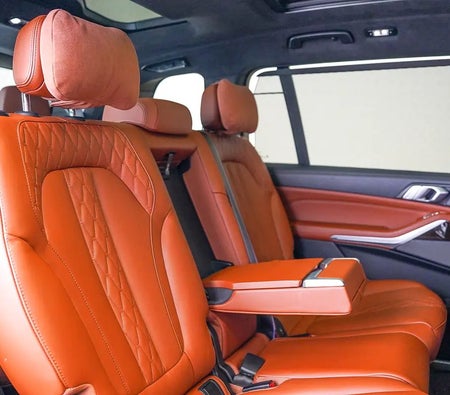 Gri BMW X7 M60i xDrive 2023