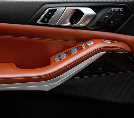 BMW X7 xDrive40i 2023, photo 3 of 4