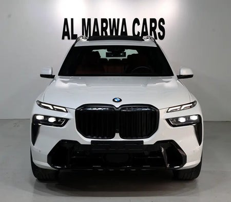 White BMW X7 xDrive40i 2024