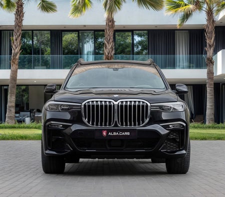 أسود بي إم دبليو X7 xDrive40i 2021 أسود بي إم دبليو X7 xDrive40i 2021
