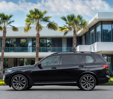 أسود بي إم دبليو X7 xDrive40i 2021 أسود بي إم دبليو X7 xDrive40i 2021