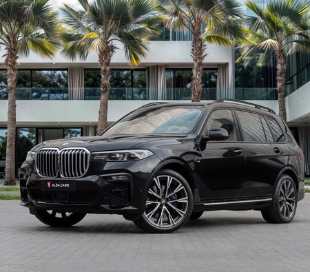 أسود بي إم دبليو X7 xDrive40i 2021 أسود بي إم دبليو X7 xDrive40i 2021