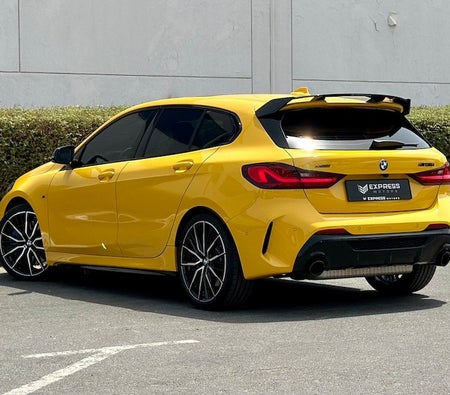 BMW M135i 2022, photo 2 of 4
