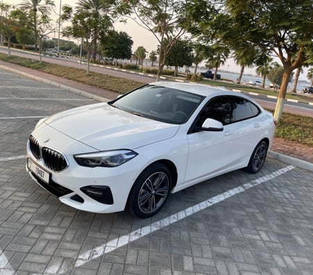 Blanc BMW 218i 2024 Blanc BMW 218i 2024