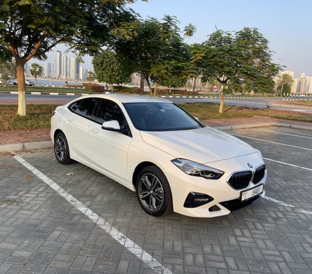 Blanc BMW 218i 2024 Blanc BMW 218i 2024