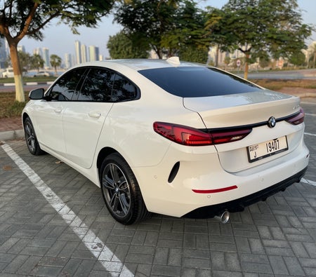 Blanc BMW 218i 2024 Blanc BMW 218i 2024