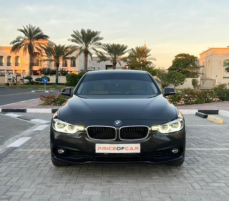 BMW 318i 2016, photo 3 of 4