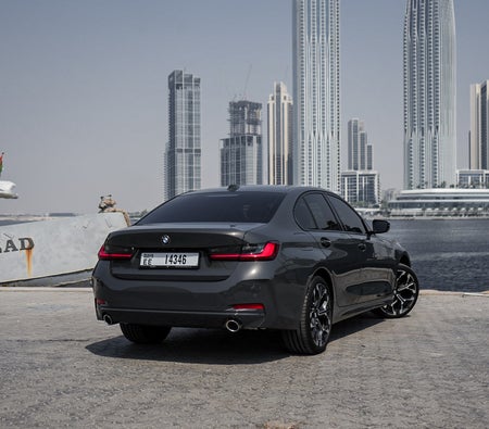 BMW 318i 2025