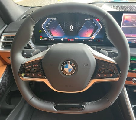 BMW 318i 2025