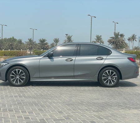 BMW 318i 2025