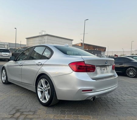 Gray BMW 320i 2018