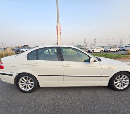 White BMW 325i 2005