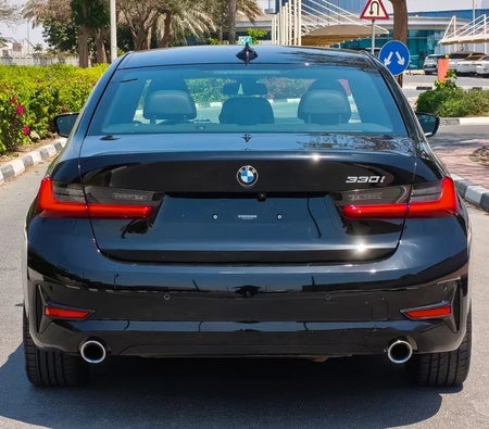 Noir BMW 330i 2021