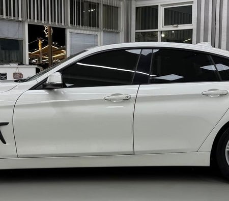 BMW 420i 2019, photo 4 of 4