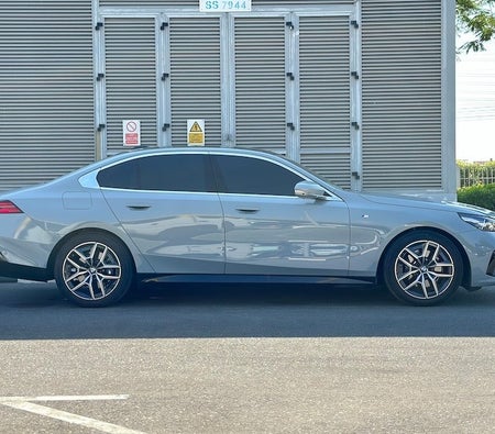 Tan BMW 520i M Kit 2024