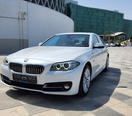 BMW 520i Exclusive 2015, photo 2 of 4