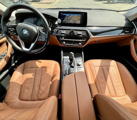 BMW 520i Exclusive 2022, photo 3 of 4