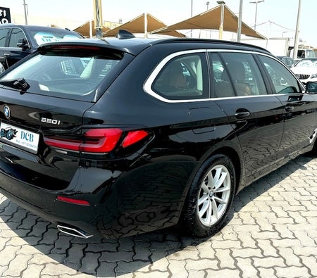 Black BMW 520i Exclusive 2023