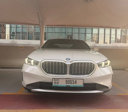 BMW 520i Exclusive 2026, photo 2 of 4