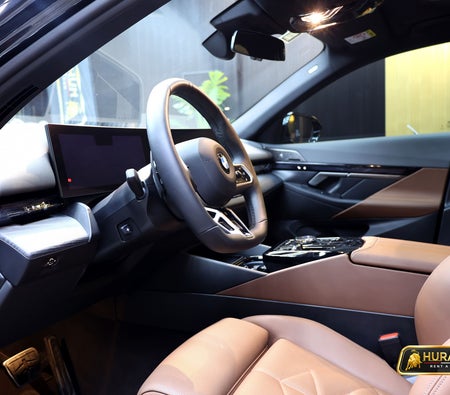 BMW 520i M-Pack Gold Edition 2024