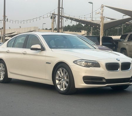 BMW 520i 2014, photo 2 of 4