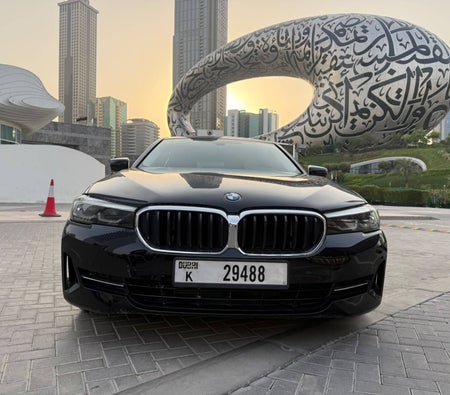 BMW 520i 2022, photo 2 of 4
