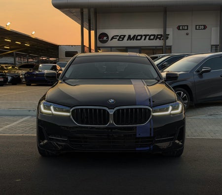 BMW 520i 2022, photo 2 of 4