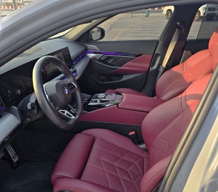BMW 520i 2026, photo 2 of 4