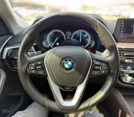 BMW 530i 2018, photo 3 of 4