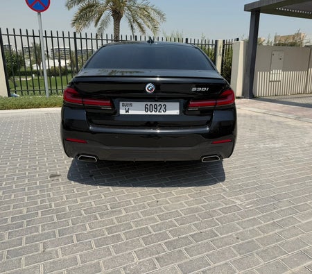 BMW 530i 2023, photo 3 of 4