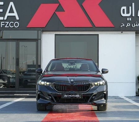 BMW 530i 2026, photo 2 of 4