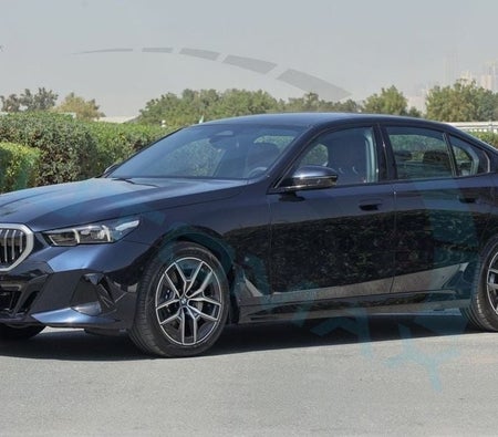 BMW 530i 2026, photo 2 of 4