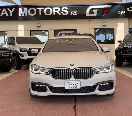 BMW 750i 2017, photo 2 of 4