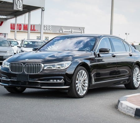 BMW 750Li 2018, photo 3 of 4