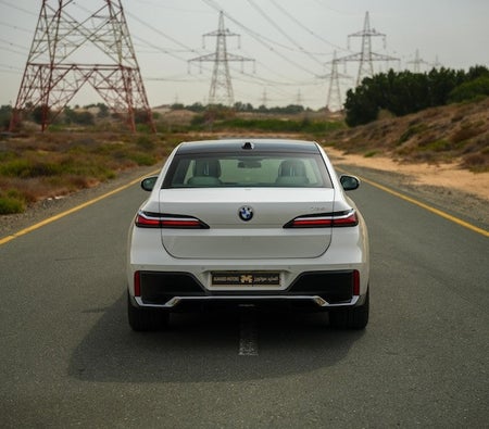 BMW 735i 2025, photo 4 of 4