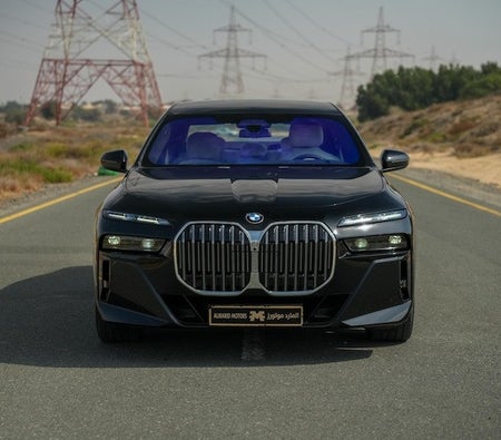 Black BMW 735i 2025