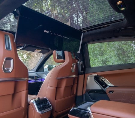 BMW 735i 2025, photo 4 of 4