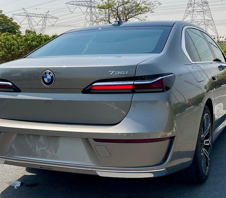 D'argento BMW 735 2026