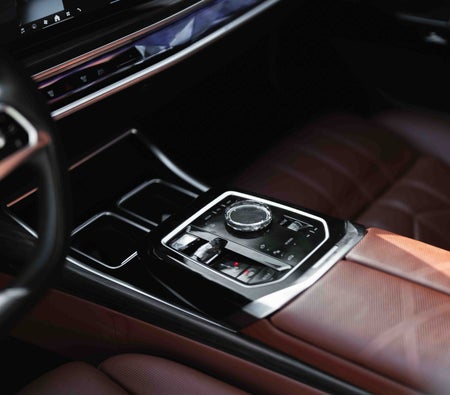 BMW 735i 2023