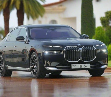 BMW 735i 2025, photo 3 of 4