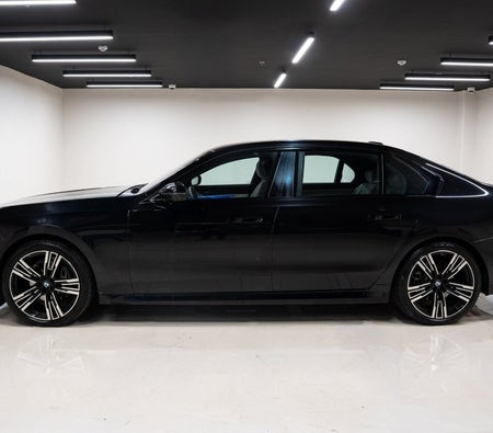 Black BMW 735i 2025