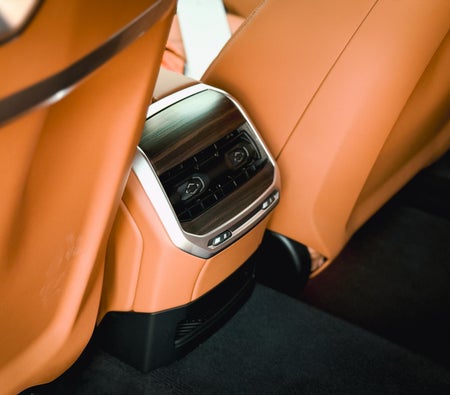 BMW 735i 2025