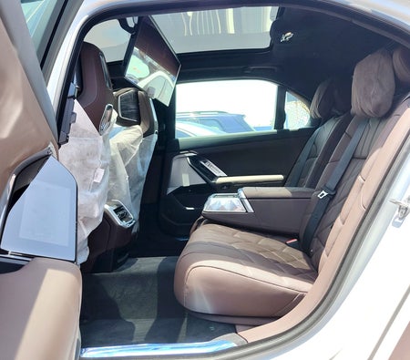 بي إم دبليو  740i M Sport  2026, photo 4 of 4