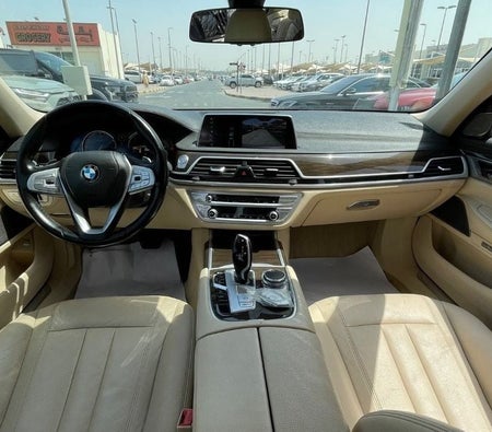 BMW 740i 2018, photo 4 of 4
