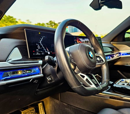 BMW 740i 2023