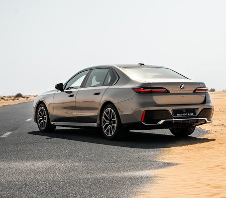 BMW 740i 2024